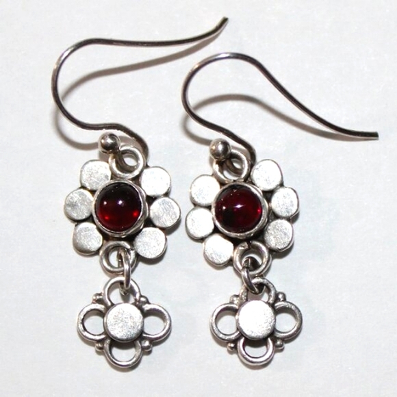 Jewelry - Sterling Silver Garnet Daisy Earrings
